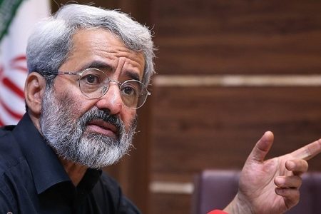 سلیمی نمین: ظریف سپر بلای پزشکیان شده است /این چه استدلالی است که بگوییم آن که در اقلیت قرار دارد، باید امتیاز بالاتری بگیرد؟
