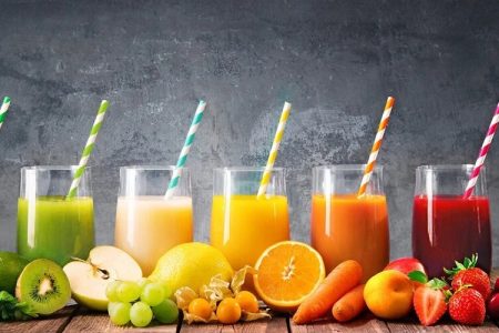 بهترین نوشیدنی برای گرمازدگی/ چای هم خنک‌کننده است؟