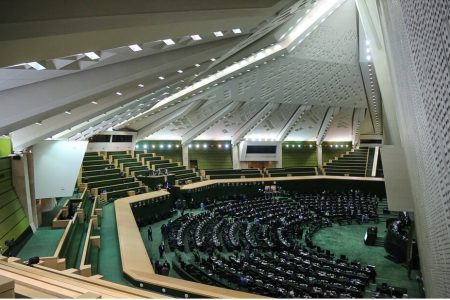 اولین عکس از پزشکیان، قالیباف و دیگر نمایندگان مجلس در دیدار با رهبری