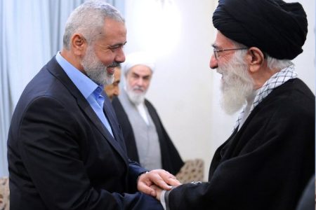 پیام مهم رهبر انقلاب درپی شهادت اسماعیل هنیه: خونخواهی او را وظیفه‌ خود می‌دانیم
