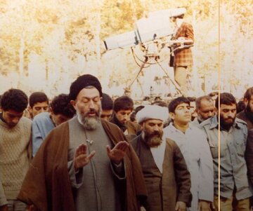 شعار«بهشتی بهشتی طالقانی رو تو کشتی» از کجا آمد؟ / دکتر بهشتی در نمازش «اشهد ان علی ولی‌الله» نمی‌گفت؟
