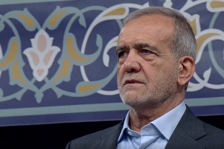 پزشکیان بعد از تنفیذ حکم ریاست جمهوری‌اش: پاسخگوی همه افرادی که به من یا رقبا رأی دادند و کسانی که در انتخابات شرکت نکردند، هستم