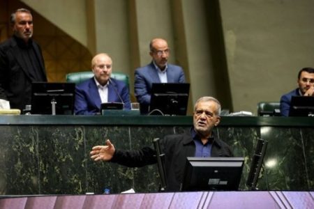 ۴ وزیر پیشنهادی پزشکیان زیر تیغ مجلس /معرفی مومنی به عنوان وزیر کشور اشتباه بود /عراقچی رأی می آورد