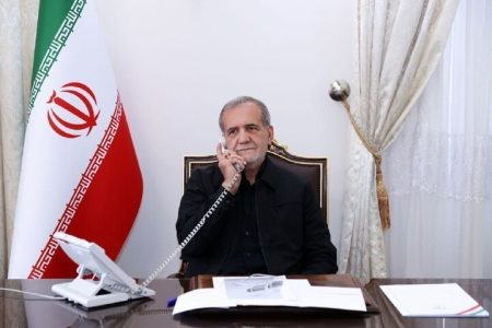 درخواست مسعود پزشکیان از رئیس جمهور کلمبیا در خصوص آمریکا/ در شرایط کنونی با تصمیمات آمریکا ممکن است کل جهان با مشکلات متعددی مواجه شوند