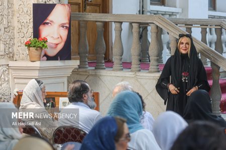 تندیس «بیتا فرهی» رونمایی شد