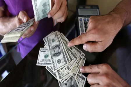سقوط آزاد دلار/ رکورد تاریخی ریزش ارزش دلار ثبت شد