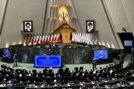 فهرست کابینه پیشنهادی پزشکیان به جز ۲ مورد نهایی شد /اختلاف نظر اعضای هیات رئیسه درباره تعداد جلسات بررسی صلاحیت وزرای پیشنهادی