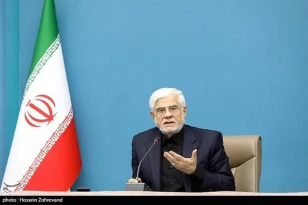 عارف: برخلاف ترامپ که برای کارهایش نه استراتژی دارد و نه برنامه، ما هم استراتژی داریم و هم برنامه‌/ ترامپ، آمریکا را به استان هفتم اسرائیل تبدیل کرده