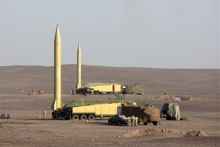 مخالفان جمهوری اسلامی که ژست مخالفت با جنگ می گیرند، حرفشان تسلیم در برابر دشمن است