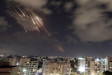 پاسخ احتمالی ایران به تجاوز اسرائیل، به نفع ترامپ است یا هریس؟