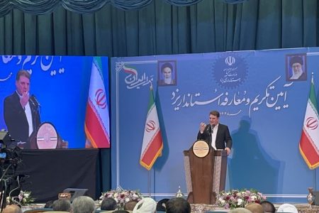 انتقاد بدون تعارف و کنایه آمیز معاون وزیر کشور از خالص سازی و اصرار بر انتخاب مدیران از جناح رقیب