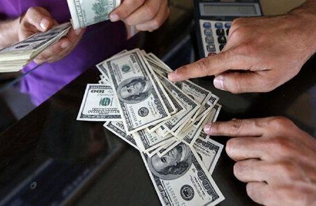 پیش‌بینی عجیب اقتصاددانان درباره قیمت دلار/ با آمدن ترامپ، نرخ دلار حتما سقوط می‌کند