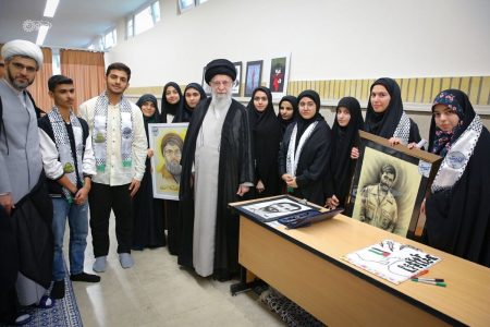 یک روز متفاوت در کنار رهبر انقلاب/ عکس