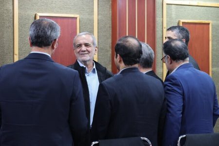 رئیس‌جمهور به وزارت علوم رفت