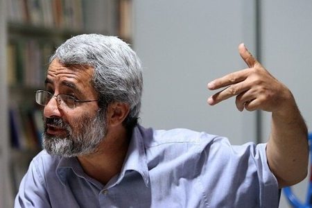 سلیمی نمین: علم الهدی براساس محیط بسته اطرافش در مورد جامعه قضاوت می کند /حتماً از آن محیط بسته خارج شوند و نظرات مختلف را مدنظر قرار دهند