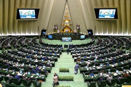 دریافت هدایای شخصی توسط شهرداران و دهیاران ممنوع شد/تعیین سازوکار نظارت شورای روستا بر دهیار