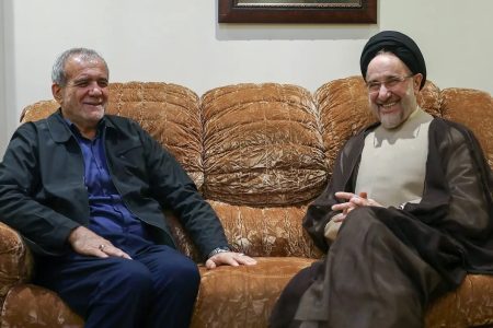 چه کسی سیدمحمد خاتمی را ممنوع‌التصویر کرد؟/ ماجرای نامه سیدمحمود دعایی به رهبر انقلاب درباره رئیس دولت اصلاحات/ادعاهای عجیب تندروها علیه خاتمی