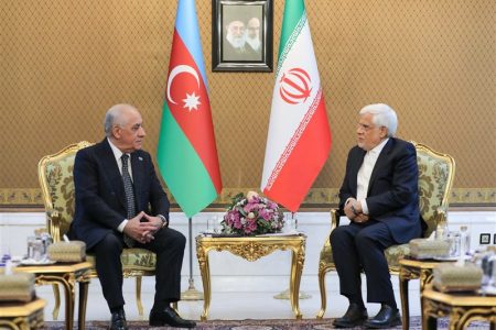 در دیدار محمدرضا عارف با نخست وزیر جمهوری آذربایجان چه گذشت؟/ اجازه نخواهیم داد که به استحکام و دوستی دو کشور خللی وارد شود