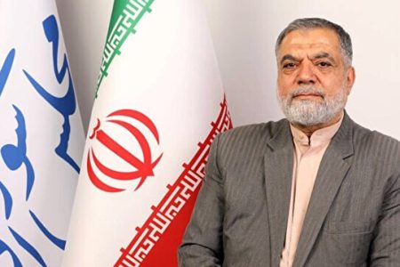 حمله یک نماینده مجلس به طرفداران مذاکره با آمریکا؛ یا عامل دشمن هستند و یا مشاعرشان را از دست داده‌اند/ ترامپ دیوانه دارد به همه جا شاخ می‌زند