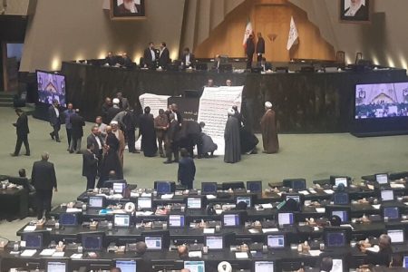انتقاد تند اطلاعات از تندروها: برای توجیه فسادشان می گویند در صدر اسلام هم فساد بوده/ اگر پزشکیان به بن بست برسد، همه به بن بست خواهیم رسید