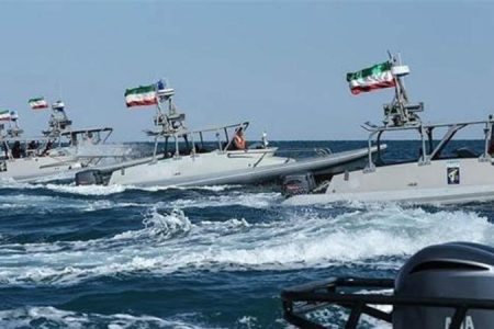 این شناورهای ایران به «زنبورهای سرخ» معروف هستند/ ایران چگونه مالک سریع‌ترین شناورهای تندرو نظامی دنیا شد؟