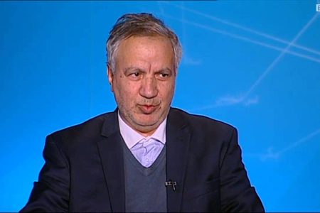 مقاله عطاءالله مهاجرانی در باره آمریکای ترامپ/ او تا کنون 13 رویای دست نیافته داشته است
