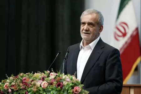 پزشکیان در باکو به زیارت کدام امامزاده رفت؟+تصاویر