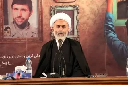 راه به نتیجه رسیدن مذاکرات ایران و آمریکا از نگاه نماینده ولی فقیه در نیروی قدس سپاه/ امیدوارم که دشمن در مذاکرات معقول و منطقی عمل کند