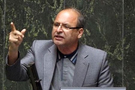 عضو کمیسیون امنیت ملی: دولت سیزدهم وقتی دید افرادی از کشور رفتند، گفت جای شما را از کشورهای دیگر پر می کنیم/ ۶ تا ۱۰ میلیون افغان وارد شدند