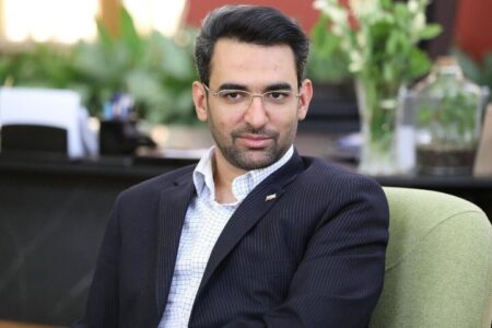 محمد جواد آذری جهرمی در یادداشتی نوشت: برای مردم شنیدن گزارش اقدامات و سیاست‌های دولت در راستای رفع فقر در یکسال اخیر مورد توجه باشد!