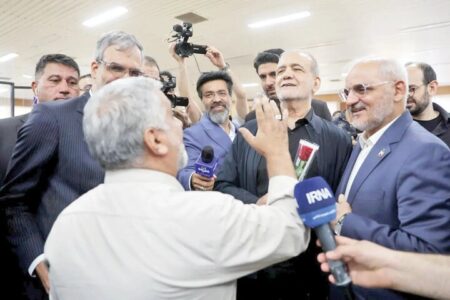 این چه بازدید سرزده‌ای بود که خبرنگار صداوسیما هم آنجا بود و با پزشکیان مصاحبه کرد؟!