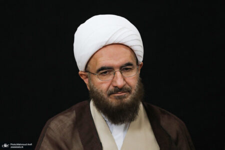 رئیس شورای سیاست گذاری ائمه جمعه: می‌توان شهید چمران را بنیان گذار بسیج مردمی دانست/ شهید چمران در درگیری‌های غرب کشور از تجربیات لبنان استفاده کرد