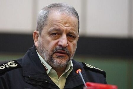 رئیس دانشگاه عالی دفاع ملی: مهم‌ترین چیزی که دشمن روی آن حساب می‌کند، تضعیف جبهه داخلی است/ آنچه رئیس جممهوری مطرح کرده، حرف درستی است