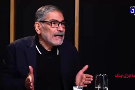 شمخانی: اگر به گذشته برگردم دنبال ساخت سلاح اتمی می رفتم/ وظیفه ای نداشتم خبر سقوط هواپیمای اوکراینی را به ظریف اطلاع دهم/ تایید اولین ترور هسته‌ای