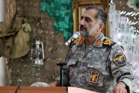 فرمانده ارشد تکاوری سپاه: هیچ قدرتی توان مقابله با اتحاد مردم ایران را ندارد/  گروه پدافند و جنگ نوین ۲۴ بعثت نیروی زمینی سپاه چند شهید داده است؟