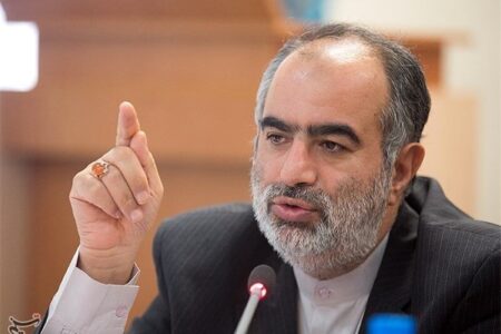 حسام الدین آشنا: هادی خانیکی تداوم‌بخش سنت گفت‌وگو و قدرشناسی در دانشگاه‌هاست