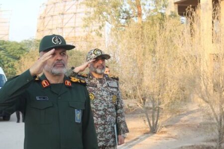 ادامه بازدیدهای میدانی فرماندهان ارشد نیروهای مسلح از مواضع پدافندی/ جانشین ستاد کل به کدام سایت‌ و مواضع پدافندی رفت؟