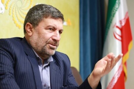 انتقاد از رئیس شورای اطلاع رسانی دولت: در مورد ابلاغ نظر رهبری پیرامون حجاب، درست حرف نزدید/ رهبری بر اقناع جامعه تاکید دارند