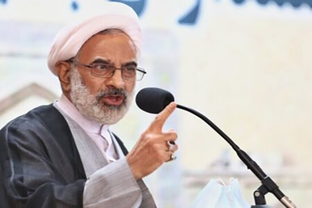 نماینده ولی فقیه در سپاه: گفتمان مقاومت مقابل گفتمان سازش نیست/ استکبار جهانی جبهه‌ای سازمان‌یافته علیه انقلاب اسلامی شکل داده؛ از کودکستان تا دانشگاه