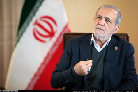 پزشکیان: اگر من مسئول نتوانم معیشت مردم را سامان بدهم، ماندن در این جایگاه معنایی ندارد/ منافع برخی افراد آنقدر گسترده است که …