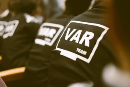 جنجال VAR در جام ملت‌های آفریقا/ کمک داور ویدیویی از کار افتاد