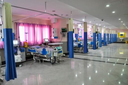 واکنش وزیر بهداشت به پرداخت مطالبات کادر درمان