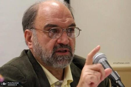 روزنامه اصولگرا: اگر می خواهید مخالف مسئولیت پذیر،اخلاق گرا و وطن پرست باشید از دکتر سروش یاد بگیرید