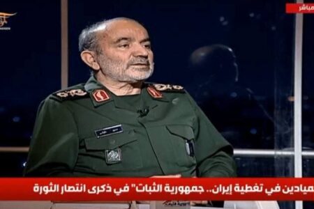 یک فرمانده سپاه: بازگشت آمریکا به مذاکره به دلیل ترس از ایران است/ ترامپ به دنبال خودنمایی است/ اسرائیل، اولین هدف موشک‌های ایران بعد از حمله آمریکا