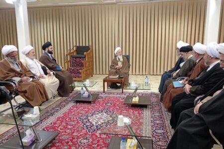 آیت‌الله جوادی آملی: حفظ نظام، با حضور مردم امکان‌پذیر است/ جهالت زدایی جزء وظایف فرعی نظام اسلامی است