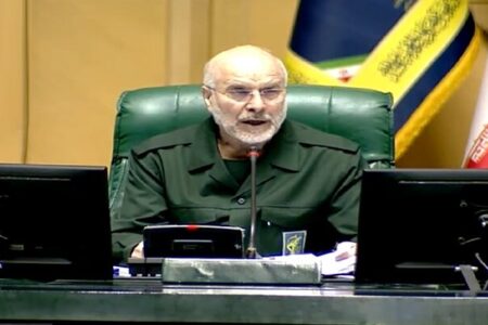 تذکر یک نماینده مجلس در خصوص جهش قیمت داروهای خاص/ پاسخ قالیباف: بودجه صندوق صعب العلاج افزایش می یابد