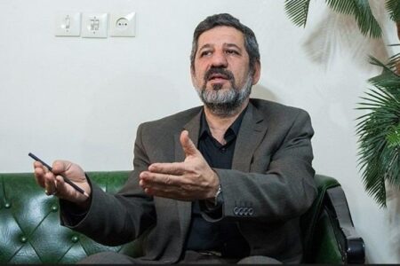 فعال اصولگرا: تنگه هرمز برای ما الان دیگر تنگه احد است / باید جلوی کسانی که دنبال بهره‌برداری سیاسی از تجمعات مردمی هستند، گرفته شود