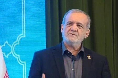 پزشکیان: لازم نیست کسی توصیه کند که مسجد باید نقش اجتماعی خود را ایفا کند؛ این رسالت ذاتی آن است/ از برخی نارسایی‌ها واقعاً شرمنده‌ایم