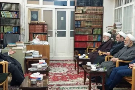 آیت‌الله فاضل لنکرانی: گاهی فکر می‌کنم اگر والد مرحوم ما در قید حیات بود اکنون چه می‌کردند؟/ شهادت شهید خامنه‌ای حقایق را برای مردم ما و جهان روشن کرد