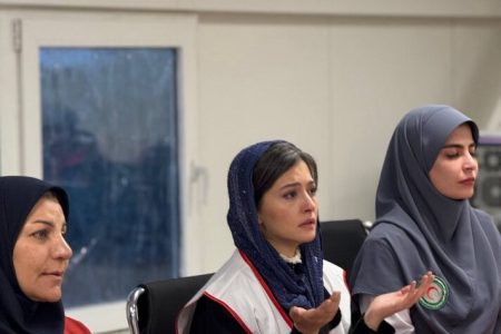 حضور پردیس احمدیه در لحظه تحویل سال در کنار نیروهای هلال‌ احمر